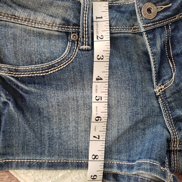 🤠BONGO Brand Jean Shorts with Lace Pockets - Picture 8 of 8